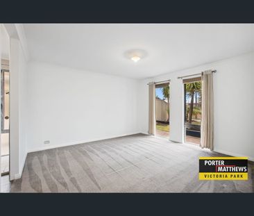 12 Peaceful Bay Promenade, Secret Harbour, WA 6173 - Photo 4