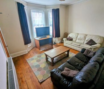 To Rent Sedgley Road, Winton, Bournemouth, BH9 £1,380 pcm Tenancy Info - Photo 1