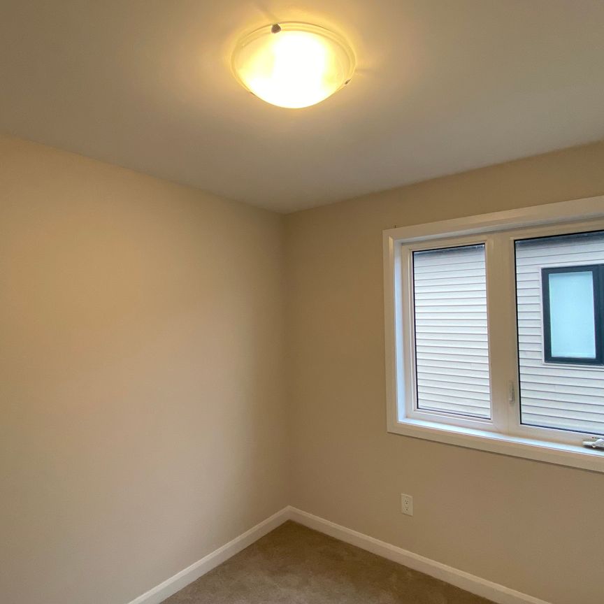 For Lease - 213 Invention Boulevard, Kanata, Ontario - Photo 1