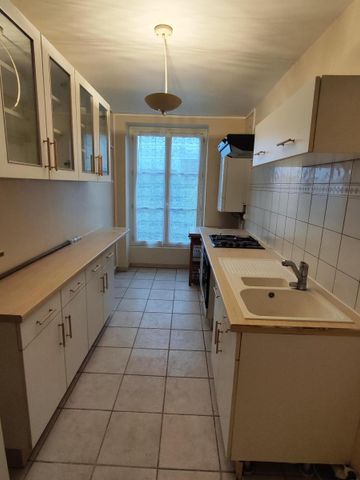 Location Appartement 4 pièces 110m² POITIERS 86000 - Photo 5