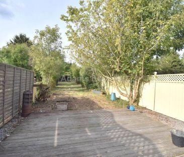 3 bedroom semi-detached house to rent - Photo 2