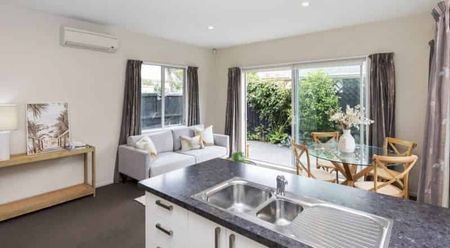 RICCARTON - TWO BEDROOM IMMACULATE PRIVATE TOWNHOUSE (OVER 60'S) - Photo 4