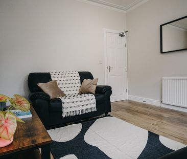 6 Bed Terraced House, Burley Lodge Road, LS6 - Photo 4