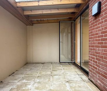 4 bedroom terraced house to rent - Photo 1