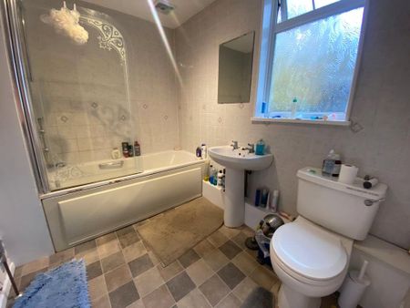 1 bedroom sharedAccommodation in Lauradale, Berkshire - Photo 3