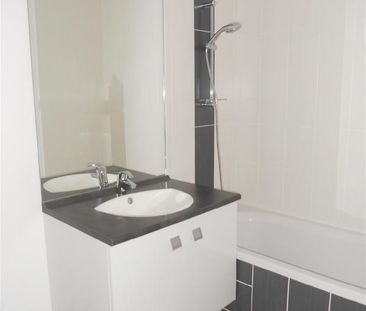 Location Appartement 3 pièces 59m² NANTES 44000 - Photo 3