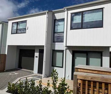 Modern, Spacious 4-Bedroom Family Home in Prim... - Photo 4
