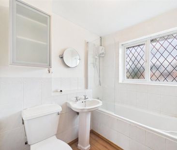 2 bedroom semi-detached house to rent - Photo 2