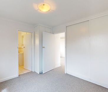 Low-maintenance living at its best - Photo 6