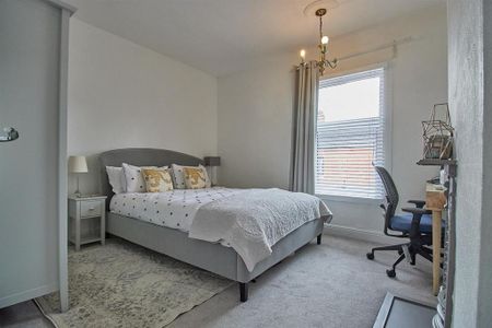 3 bedroom terraced house to rent - Photo 2