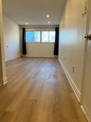 For Lease - 327 Sussex Avenue Unit# Upper, Richmond Hill, Ontario - Photo 1