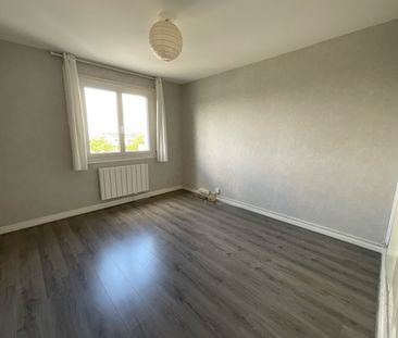 Location Appartement 3 pièces 68m² BOURGES 18000 - Photo 2