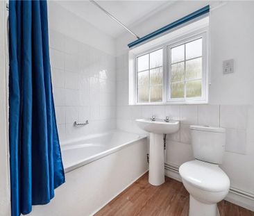 2 bedroom bungalow to rent - Photo 2