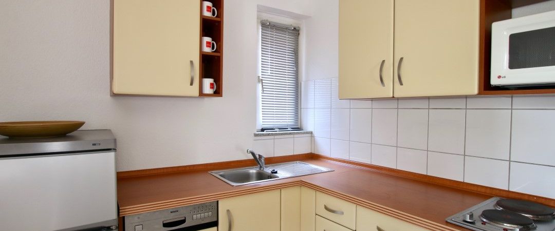 Zeitgemäß möbliertes Apartment im Herzen von Köln - Foto 1