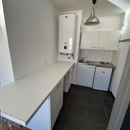 Location Appartement 1 pièce 31m² LILLE 59000 - Photo 3