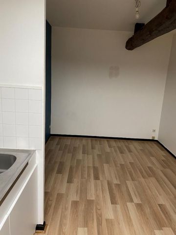 APPARTEMENT F2 RUE DES CHAVANNES - Photo 3