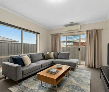 Modern Comfort, Solar & Quick Access to Freeway, Epping Plaza and N... - Photo 1