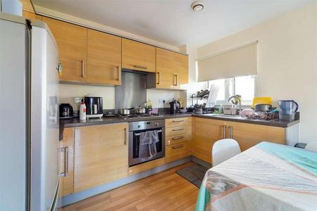 School Gate Drive, Morden, SM4 - Photo 5