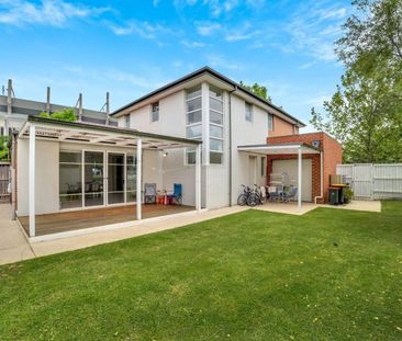 Family home in an unbeatable location. - Photo 2