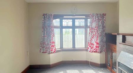 A home with renovations done with new carpet - Photo 3