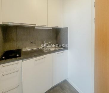 Studio au 3ème étage - Photo 1