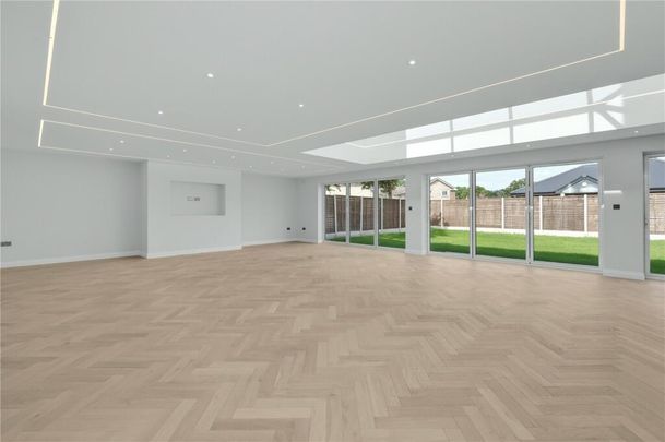 5 bedroom detached house to rent - Photo 1