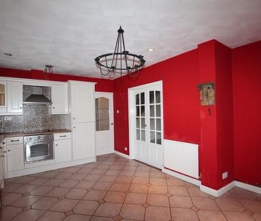 3 bedroom semi-detached bungalow to rent - Photo 3