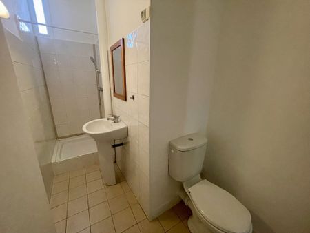 Location Appartement 1 pièce 30m² NICE 06300 - Photo 4