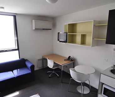 Carlton | Student Living on Campus | Studio Airconditioned - Photo 1