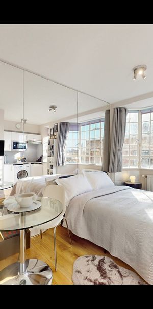 Studio Flat, Chelsea Cloisters, SW3 - Photo 1