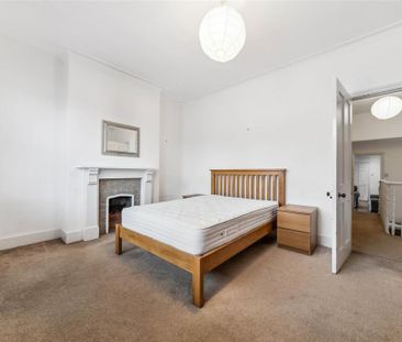 4 bedroom terraced house to rent - Photo 4