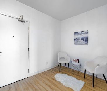 For Lease - 2 David Eyer Drive Unit# 722, Richmond Hill, Ontario - Photo 3