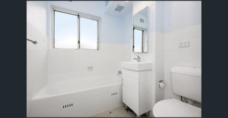 Newly Renovated Apartment Offering Space, Style & Convenience - Photo 3