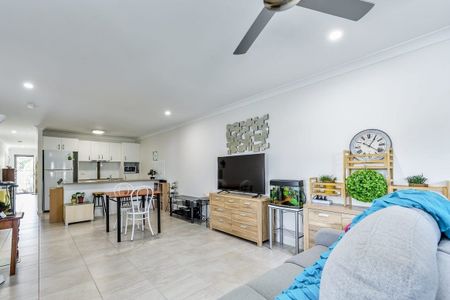 2/2 Steven Crescent, Pimpama, QLD 4209 - Photo 5