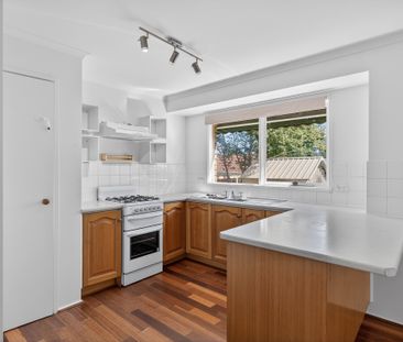 5 Tallara Square, Berwick VIC 3806 - House For Rent | Domain - Photo 3