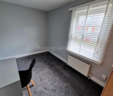 4 bedroom terraced house to rent - Photo 6