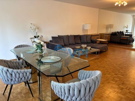 Spacious 4.5 p on the 4th floor for rent at la Gradelle - Photo 4