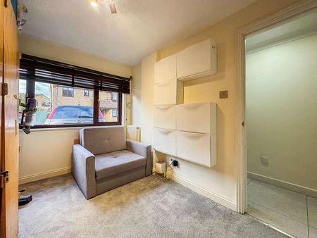 Bill Rickaby Drive, Newmarket, Suffolk, CB8 - Photo 4