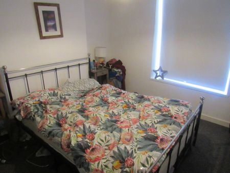 2 Bed Flat, Basement, BS6 - Photo 3