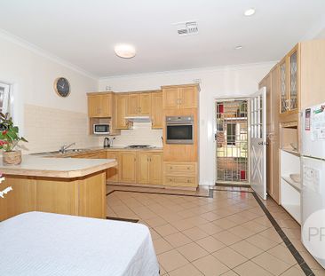 35 Bluett Cresent, Turvey Park NSW 2650 - Photo 5