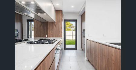 Smart Home at its Finest - Photo 5
