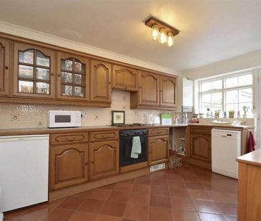 High Street, Upper Heyford, OX25 - Photo 6