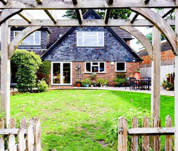 4 bedroom detached house to rent - Photo 4