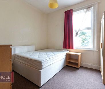 4 bedroom terraced house to rent - Photo 2
