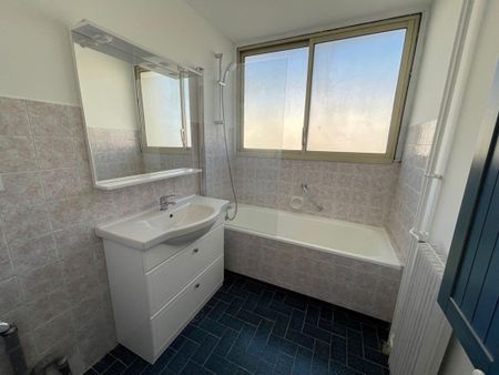 Location Appartement 2 pièces 53m² CAGNES SUR MER 06800 - Photo 3