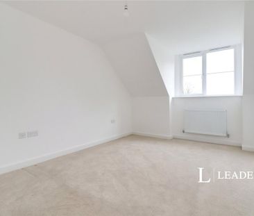 3 bedroom semi-detached house to rent - Photo 2