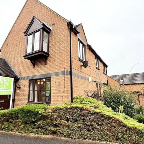 2 bedroom maisonette to rent - Photo 1