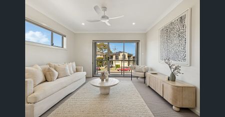 Luxuriously Designed Four Bedroom Duplex in Ultra-Convenient Setting - Photo 4