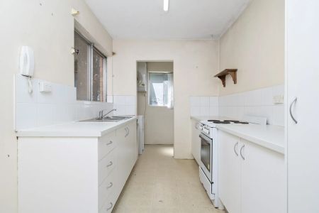 Spacious 2-Bedroom apartment - Photo 4