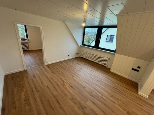 Modernes 2-Zimmer Wohlfühl-Zuhause im ruhigen Dachgeschoss - Photo 1